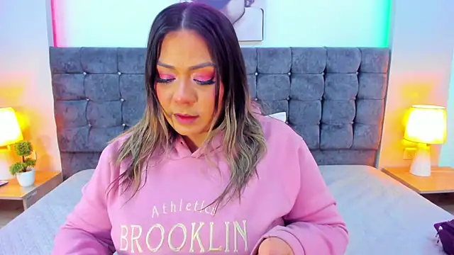 Snapshot of isabella_horney_ chatting on January 2026 06:09:01 PM isabella horney online show from January 2026 06:09:01 PM