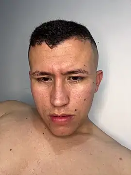 Kurtxxx22 online show from December 2025 05:47:01 AM