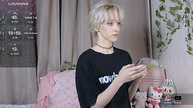 Snapshot of NextVibe_ chatting on November 2025 04:00:01 PM NextVibe online show from November 2025 04:00:01 PM