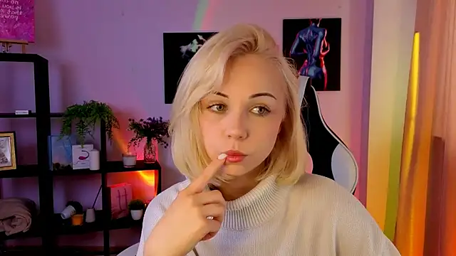 Charlotte Colinss online show from May 2026 04:20:02 AM