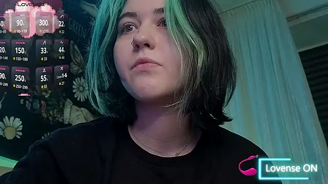 Snapshot of Miko_Meow chatting on December 2025 04:12:02 PM Miko Meow online show from December 2025 04:12:02 PM