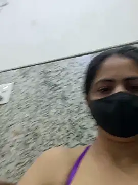 Snapshot of SashaPatel chatting on June 2026 01:43:02 AM SashaPatel online show from June 2026 01:43:02 AM