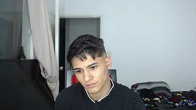 Alex mojica online show from September 2025 05:13:01 AM