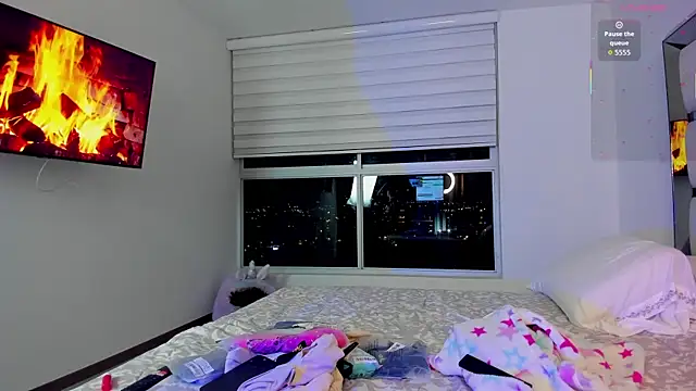 Snapshot of Michelle_Ferrerr chatting on December 2025 03:57:01 AM Michelle Ferrerr online show from December 2025 03:57:01 AM