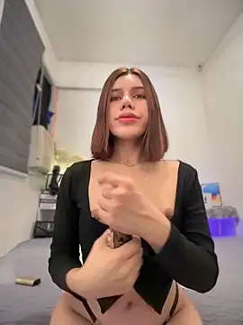 naughtyandreaxx online show from April 2026 07:03:02 PM