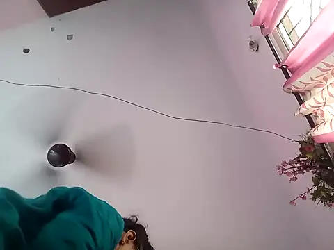 Snapshot of thanusi_2 chatting on September 2025 04:45:02 AM thanusi 2 online show from September 2025 04:45:02 AM