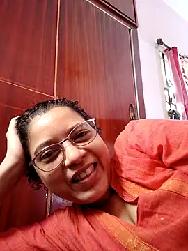 Snapshot of thanusi_2 chatting on September 2025 05:53:02 AM thanusi 2 online show from September 2025 05:53:02 AM