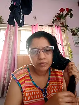 Snapshot of thanusi_2 chatting on September 2025 06:17:01 AM thanusi 2 online show from September 2025 06:17:01 AM