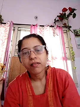 Snapshot of thanusi_2 chatting on October 2025 04:02:01 AM thanusi 2 online show from October 2025 04:02:01 AM