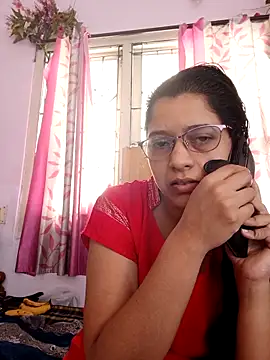 Snapshot of thanusi_2 chatting on November 2025 06:24:02 AM thanusi 2 online show from November 2025 06:24:02 AM