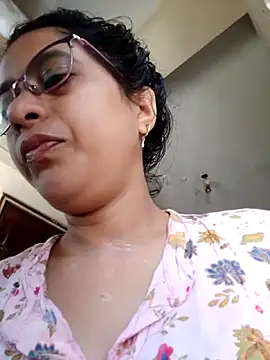 Snapshot of thanusi_2 chatting on November 2025 07:08:01 AM thanusi 2 online show from November 2025 07:08:01 AM