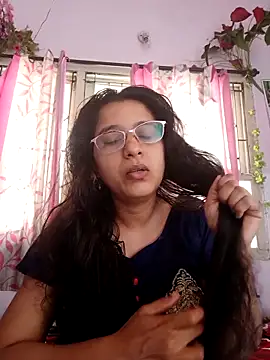 Snapshot of thanusi_2 chatting on November 2025 06:24:01 AM thanusi 2 online show from November 2025 06:24:01 AM