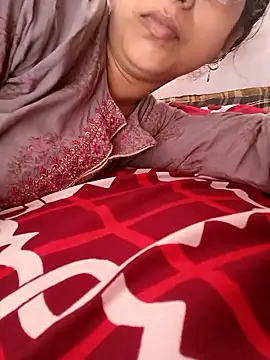 Snapshot of thanusi_2 chatting on November 2025 07:00:02 AM thanusi 2 online show from November 2025 07:00:02 AM