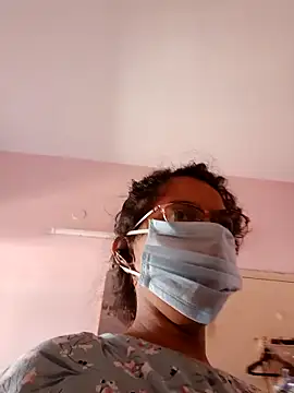 Snapshot of thanusi_2 chatting on December 2025 06:18:01 AM thanusi 2 online show from December 2025 06:18:01 AM