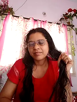 Snapshot of thanusi_2 chatting on December 2025 06:44:02 AM thanusi 2 online show from December 2025 06:44:02 AM