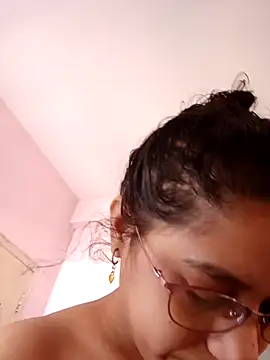 Snapshot of thanusi_2 chatting on December 2025 06:22:02 AM thanusi 2 online show from December 2025 06:22:02 AM