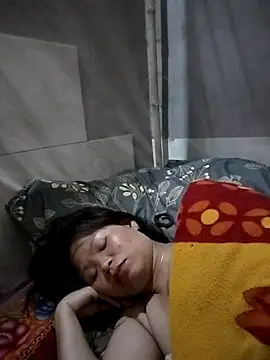 LinhNa999 online show from February 2026 01:40:01 PM