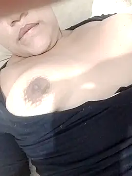 Snapshot of Manugata085 chatting on April 2026 09:42:02 PM Manugata085 online show from April 2026 09:42:02 PM