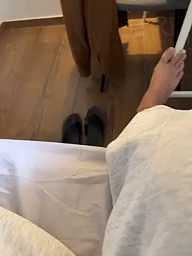 Snapshot of Manu97k chatting on December 2025 08:19:01 AM Manu97k online show from December 2025 08:19:01 AM