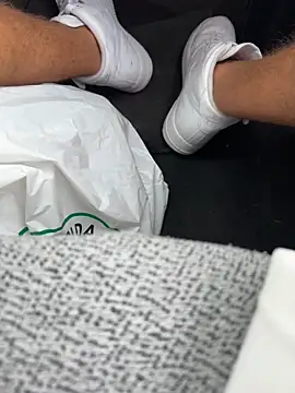 Manu97k online show from March 2026 11:16:02 AM