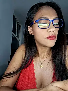 Snapshot of sarah_garcia_ chatting on May 2026 12:04:02 AM sarah garcia online show from May 2026 12:04:02 AM