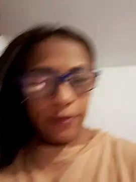 sarah garcia  online show from June 2026 09:39:01 PM