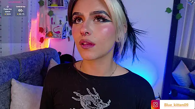 blue kitten online show from November 2025 04:04:01 AM