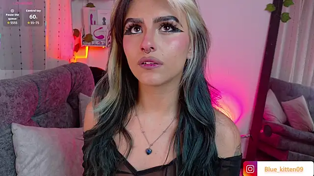 blue kitten online show from November 2025 04:37:02 AM