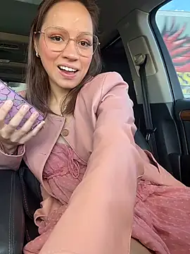 Snapshot of Mrs_MrLove chatting on November 2025 05:30:01 PM Mrs MrLove online show from November 2025 05:30:01 PM