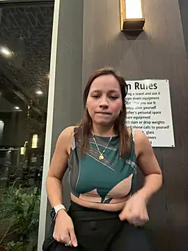 Snapshot of Mrs_MrLove chatting on December 2025 05:36:02 AM Mrs MrLove online show from December 2025 05:36:02 AM