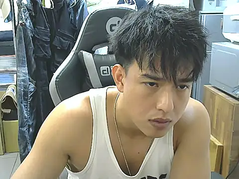 Snapshot of hunterXhan chatting on September 2025 07:24:02 AM hunterXhan online show from September 2025 07:24:02 AM