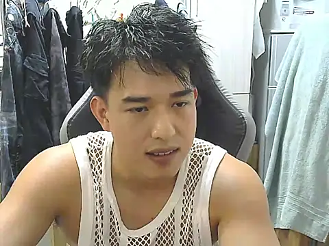 Snapshot of hunterXhan chatting on November 2025 01:32:01 PM hunterXhan online show from November 2025 01:32:01 PM