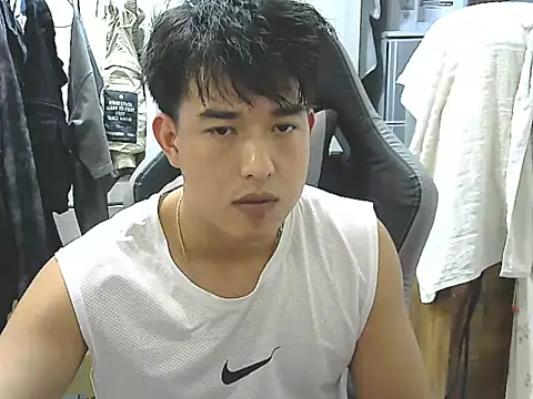 Snapshot of hunterXhan chatting on November 2025 01:33:02 PM hunterXhan online show from November 2025 01:33:02 PM