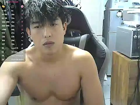 Snapshot of hunterXhan chatting on February 2026 04:06:02 PM hunterXhan online show from February 2026 04:06:02 PM