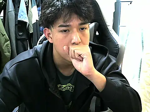 Snapshot of hunterXhan chatting on February 2026 01:59:01 PM hunterXhan online show from February 2026 01:59:01 PM