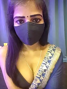 Misss-julli online show from April 2026 04:12:02 AM