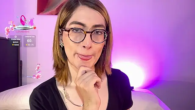 Snapshot of rousseblossom chatting on September 2025 11:16:01 PM rousseblossom online show from September 2025 11:16:01 PM