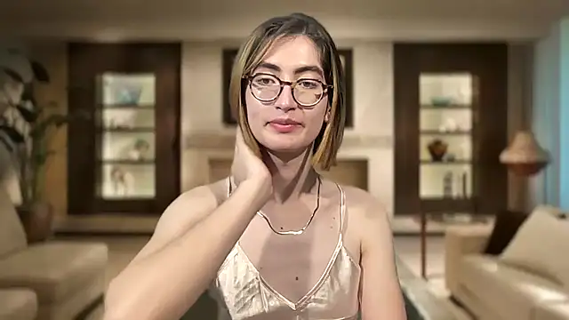 Snapshot of rousseblossom chatting on November 2025 11:43:02 PM rousseblossom online show from November 2025 11:43:02 PM