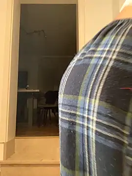 Snapshot of mrskarmaa chatting on October 2025 03:25:01 AM mrskarmaa online show from October 2025 03:25:01 AM