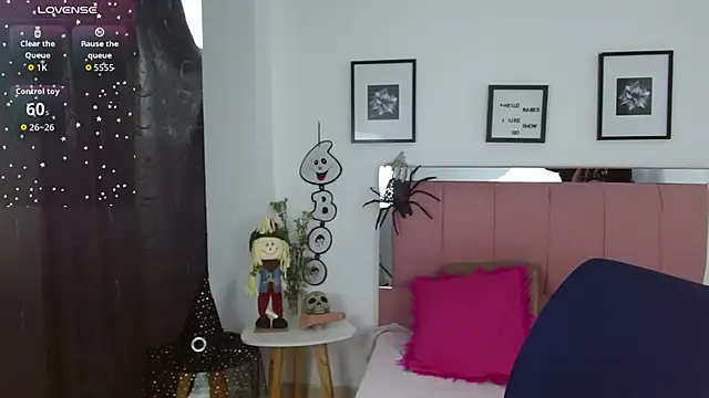 Lele F w online show from October 2025 06:38:02 PM