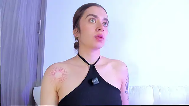 Snapshot of MissLana77 chatting on February 2026 12:15:01 AM MissLana77 online show from February 2026 12:15:01 AM