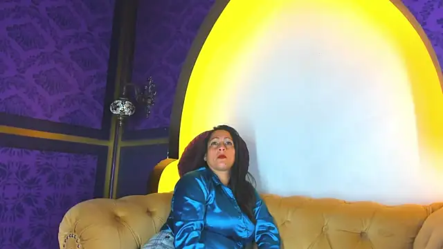 Snapshot of Scarlett_Barnes chatting on January 2026 12:00:01 PM Scarlett Barnes online show from January 2026 12:00:01 PM