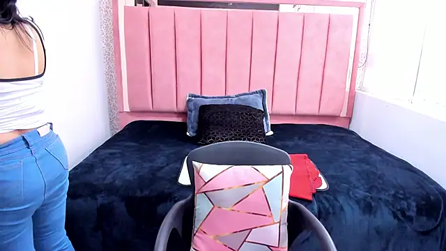 Barbara fox   online show from November 2025 12:05:02 PM