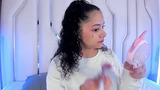 Snapshot of Angellit_Afrodita_ chatting on June 2026 09:45:01 AM Angellit Afrodita online show from June 2026 09:45:01 AM