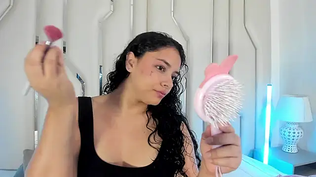 Snapshot of Angellit_Afrodita_ chatting on June 2026 10:03:01 AM Angellit Afrodita online show from June 2026 10:03:01 AM