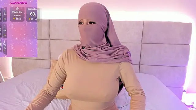 Snapshot of _Nadiaa chatting on December 2025 07:12:02 PM Nadiaa online show from December 2025 07:12:02 PM