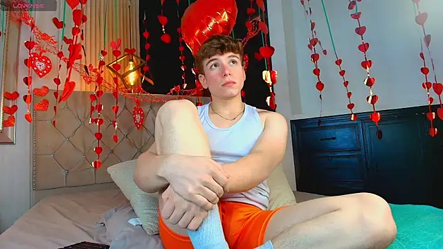 Snapshot of TaylerWhite chatting on September 2025 12:38:02 PM TaylerWhite online show from September 2025 12:38:02 PM