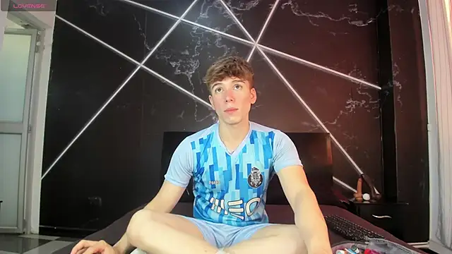 Snapshot of TaylerWhite chatting on November 2025 11:56:02 AM TaylerWhite online show from November 2025 11:56:02 AM