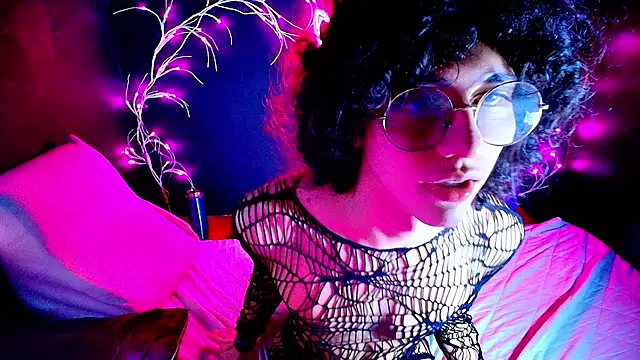 noahxtar online show from October 2025 03:22:02 PM