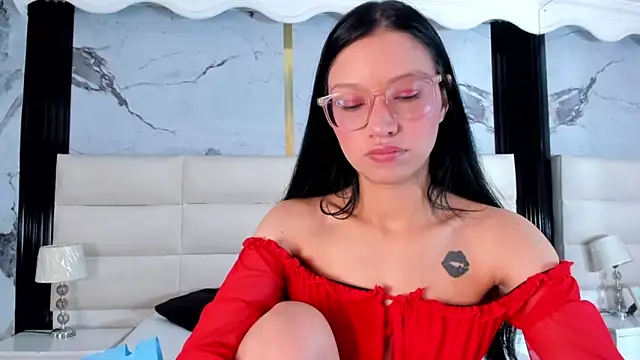 Sophie Calloway online show from May 2026 02:44:01 PM